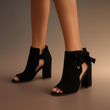 Czarny