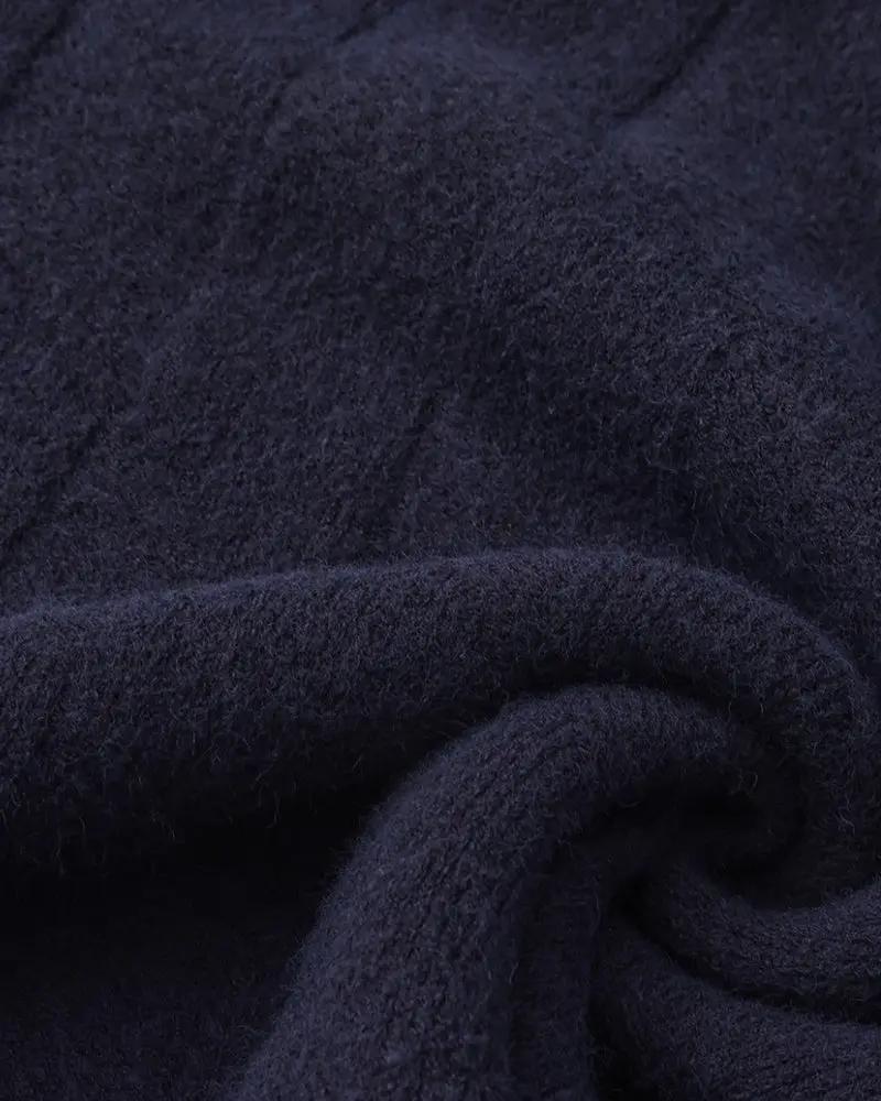 Sweter z okrągłym dekoltem w romby